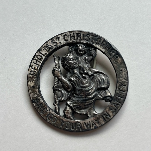 Vtg auto visor swing hinge pin clip Saint Christopher travel patron safety medal - Picture 1 of 4
